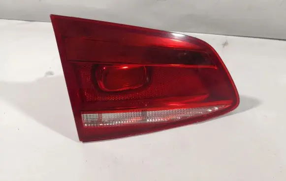 Volkswagen PASSAT B7 Tailgate rear/tail lights 3AF945093K