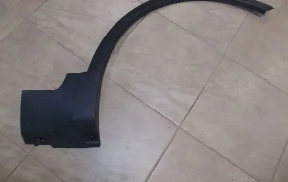 Ford Kuga I Front arch trim 8V41S16D238A