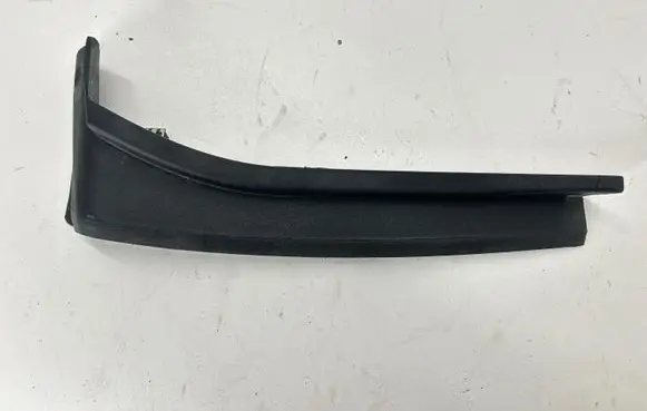 Ford Bronco Rear/tail light trim molding M1PB13N553AC M1PB13N553