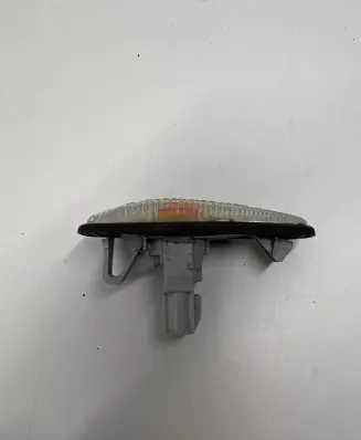 Citroen C4 Aircross Front indicator light