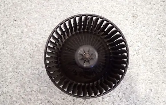 Suzuki Ignis Heater fan/blower IGNIS04DMUCHAWA