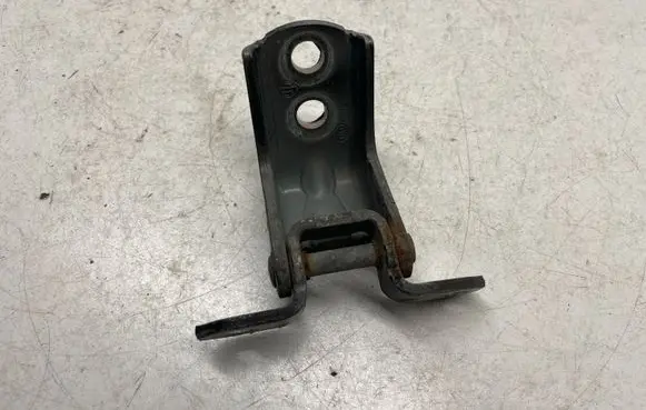 Nissan X-Trail T32 Front door upper hinge 