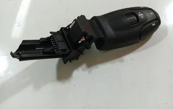 Peugeot 407 Multifunctional control switch/knob 9641796480