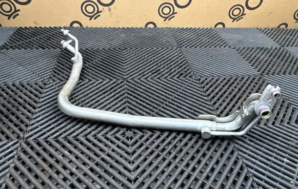 Volkswagen PASSAT B8 Air conditioning (A/C) pipe/hose 5Q1816738H