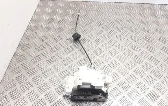 Audi A4 S4 B7 8E 8H Front door lock 8E1837016