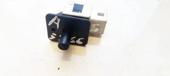 Mercedes-Benz E W211 Front door sensor 2028209410