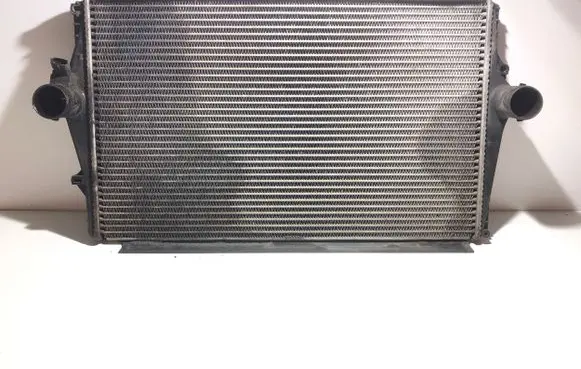 Volvo XC70 Intercooler radiator 31319056