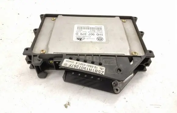 Volkswagen Golf III ABS control unit/module 1H0907379D ZSB1H1907367F
