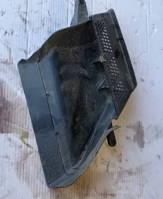 Audi A4 S4 B8 8K Air intake duct part 8K0129618 8K0129618A
