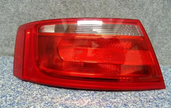 Audi A5 8T 8F Rear/tail lights 8T0945095