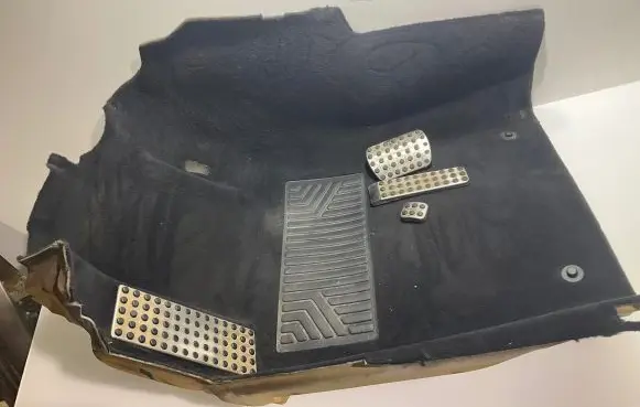 Mercedes-Benz E W211 Front floor carpet liner 21168040
