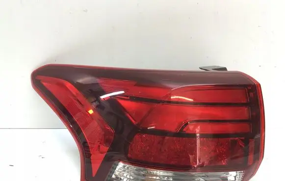 Mitsubishi Outlander Rear/tail lights