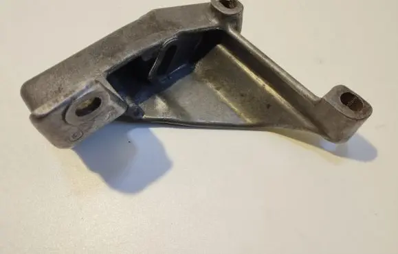 Audi A4 S4 B5 8D Power steering pump mounting bracket 026145531C