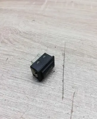 BMW 5 E60 E61 Tailgate opening switch 6921846