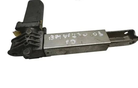 BMW 7 E65 E66 Seat adjustment motor 0095879 0390201953
