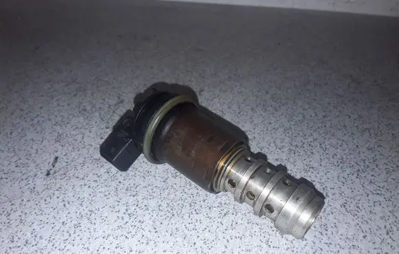 BMW 7 E65 E66 Camshaft vanos timing valve 11361707323 1707323