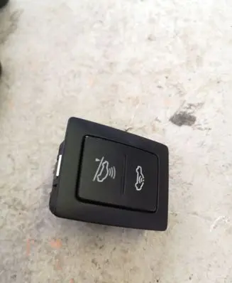 Volkswagen Touareg I Alarm switch 7L6959899