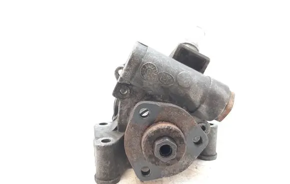 Mercedes-Benz E W210 Power steering pump 2108425 0024609201