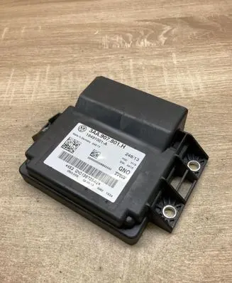 Volkswagen PASSAT B7 Hand brake control module 3AA907801H 18491001A