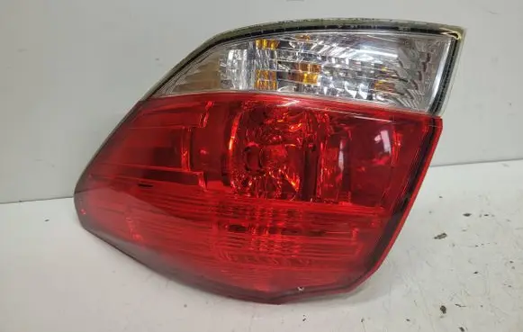 Subaru Outback Rear/tail lights 22020067