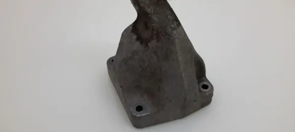 Mercedes-Benz CLS C219 Engine mounting bracket A6422230004