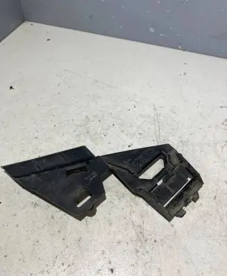 Volvo C70 Headlight/headlamp mounting bracket 30633368