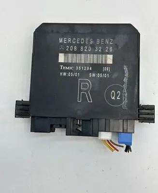 Mercedes-Benz CLK A208 C208 Door control unit/module 2088203226