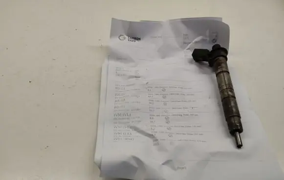 BMW X1 E84 Fuel injector 0445116024