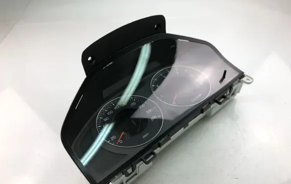 Volvo XC70 Speedometer (instrument cluster) 31254535AA