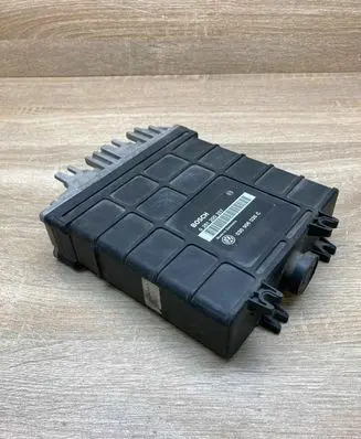 Volkswagen Golf III Engine control unit/module ECU 030906026C 0261200257