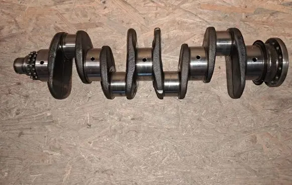 Mercedes-Benz W123 Crankshaft 115923