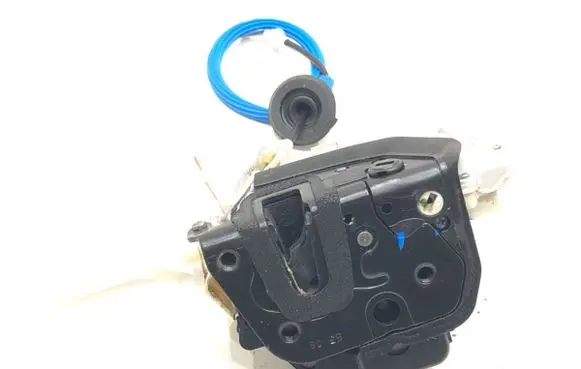 Audi A8 S8 D3 4E Rear door lock 4E0839016H