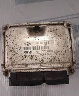 Volkswagen Golf IV Engine control unit/module 038906012M 0281001979 28SS4027