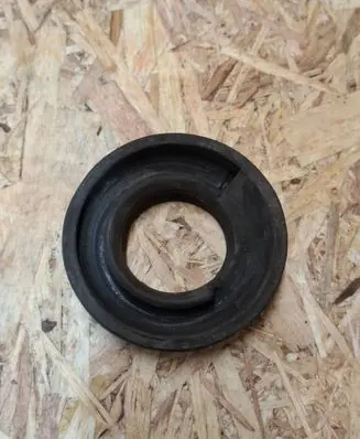 BMW 3 F30 F35 F31 Front coil spring rubber mount 6764419