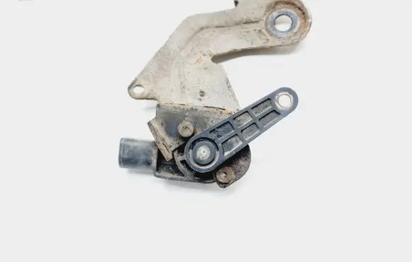 Headlight/headlamp level sensor