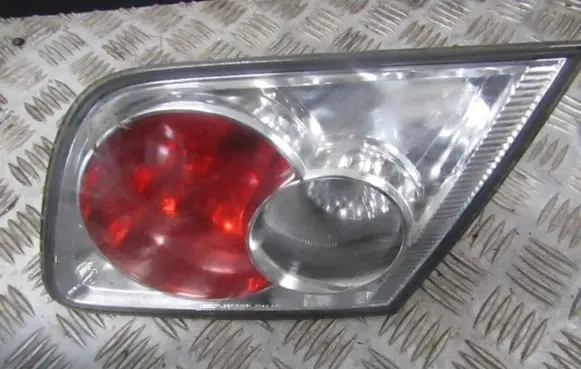 Tailgate rear/tail lights