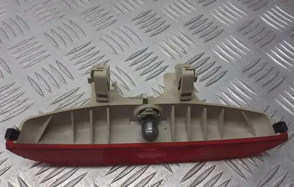 Mazda 3 I Third/center stoplight P3591
