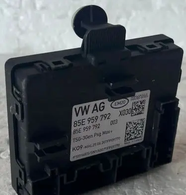 Audi e-tron Door control unit/module 85E959792
