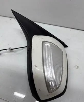 Mercedes-Benz C W204 Front door electric wing mirror 13146411 A3146441