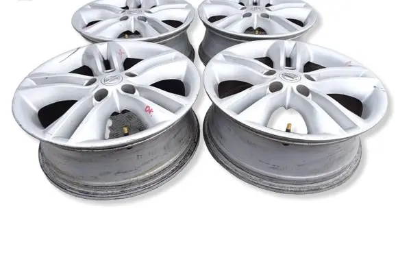 Nissan Qashqai R17 alloy rim WKYW