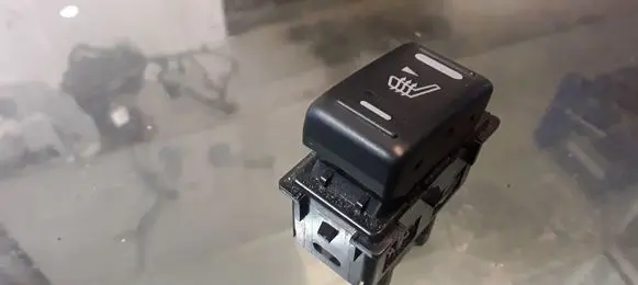 Nissan X-Trail T30 Seat heating switch
