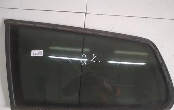 Volkswagen PASSAT B6 Rear side window AS2