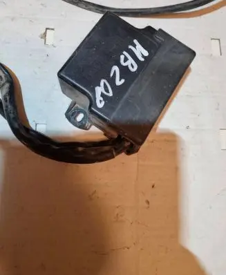 Mercedes-Benz 207 310 Glow plug pre-heat relay