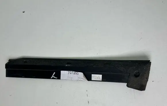 Ford Mustang VI Front door glass trim molding FR3B6302565