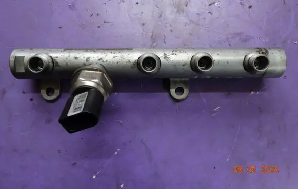 Audi A4 S4 B7 8E 8H Fuel main line pipe 059130758E