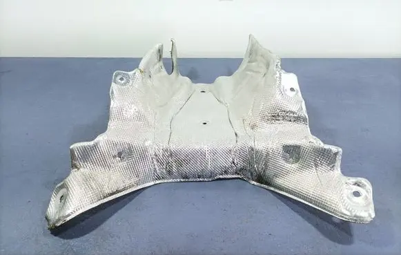 Audi Q7 4M Exhaust heat shield 4M0863983L
