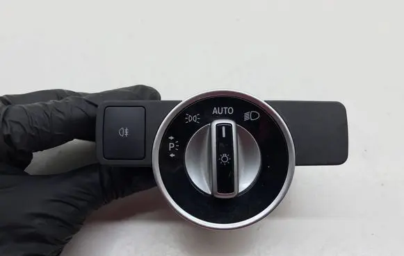 Mercedes-Benz E W212 Light switch A2129050551 10091531