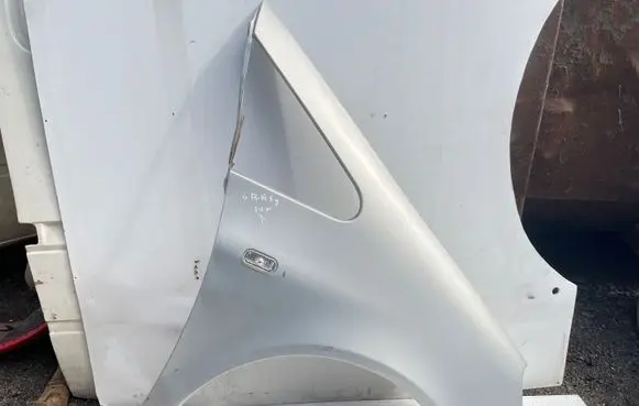 Ford Galaxy Fender