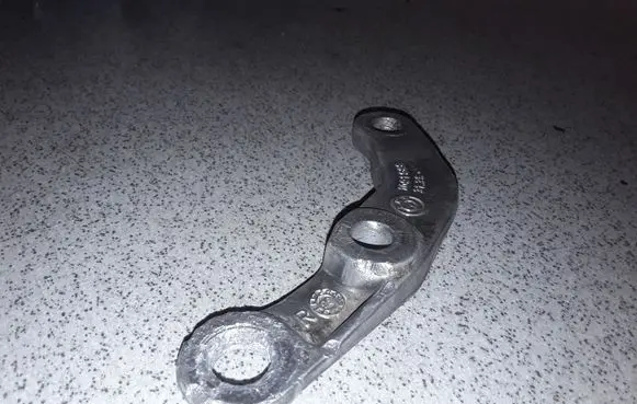 BMW 5 E39 Sway bar bush bracket, front 31351091988 1091988
