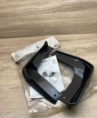Skoda Scala Front mudguard 657075111